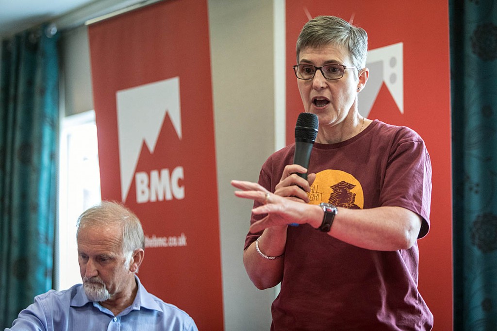 Lynn Robinson defeated Les Ainsworth for the post of president. Photo: Bob Smith/grough§Lynn Robinson defeated Les Ainsworth for the post of president. Photo: Bob Smith/grough Lynn Robinson defeated Les Ainsworth for the post of president. Photo: Bob Smith/grough