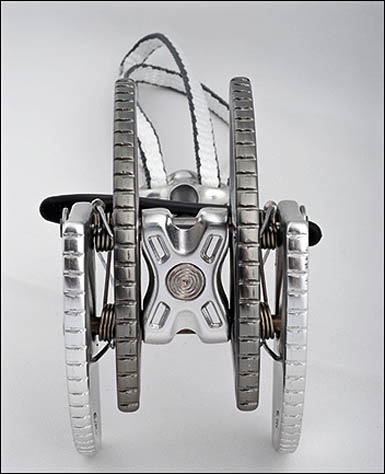 A modified Dragon 6, showing the x-shaped termination A modified Dragon 6, showing the x-shaped termination