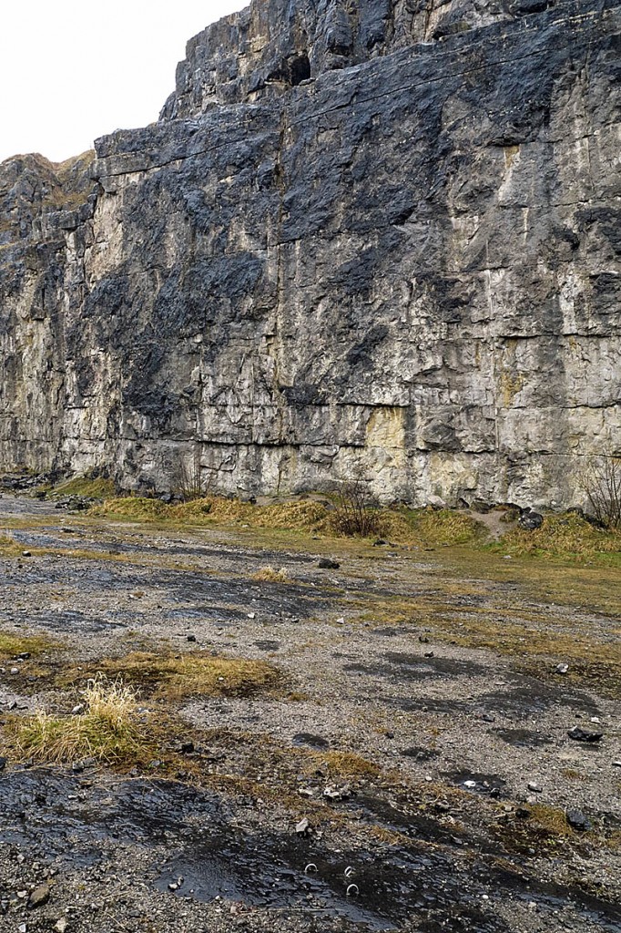 Horseshoe Quarry, Stoney Middleton. Photo: Trevor Littlewood CC-BY-SA-2.0