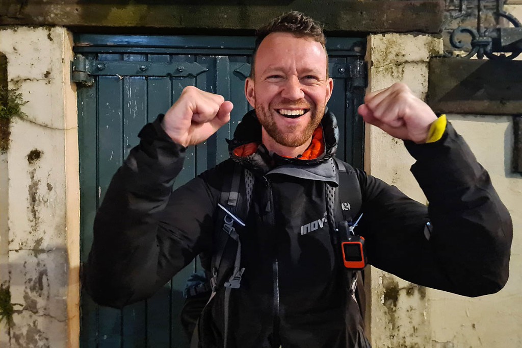 The adventurer completes his record-breaking round in Keswick. Photo: Nicola Hardy