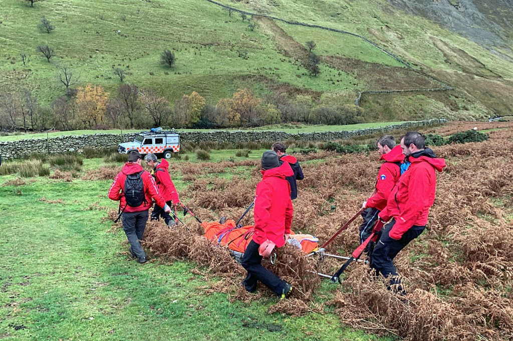 The walker is stretchered from Robinson. Photo: Keswick MRT