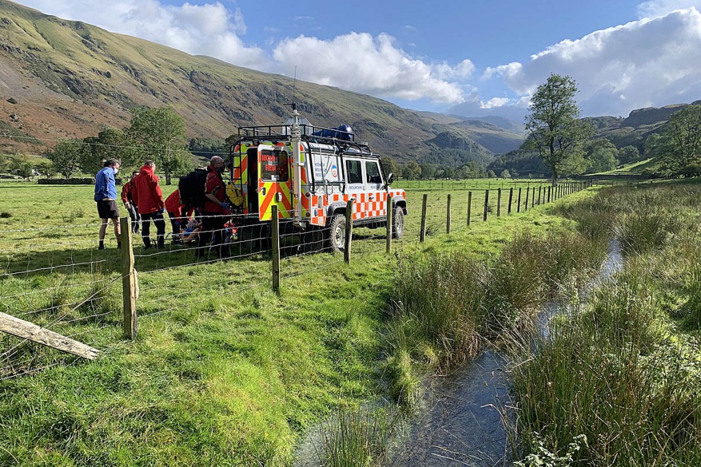 The team Land Rover was able to drive close to the scene. Photo: Keswick MRT
