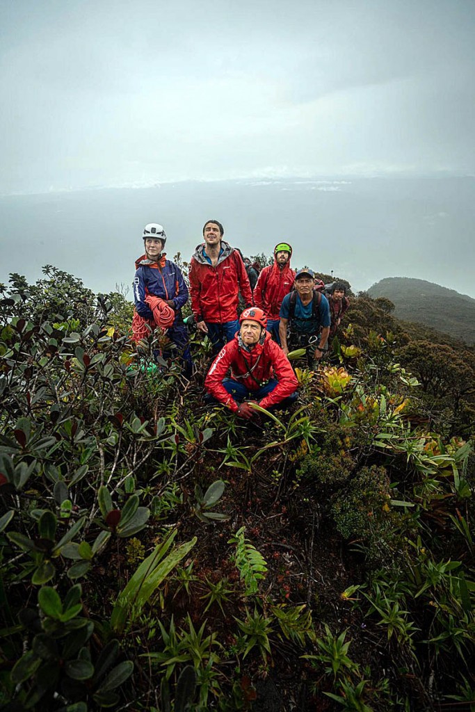 The team surveys the prow. Photo: Coldhouse Collective/Berghaus The team surveys the prow. Photo: Coldhouse Collective/Berghaus