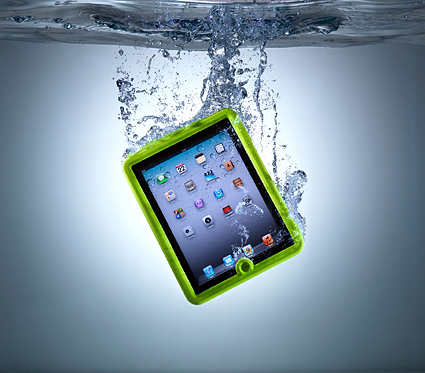 The Lifedge iPad case is waterproof up to 1m The Lifedge iPad case is waterproof up to 1m
