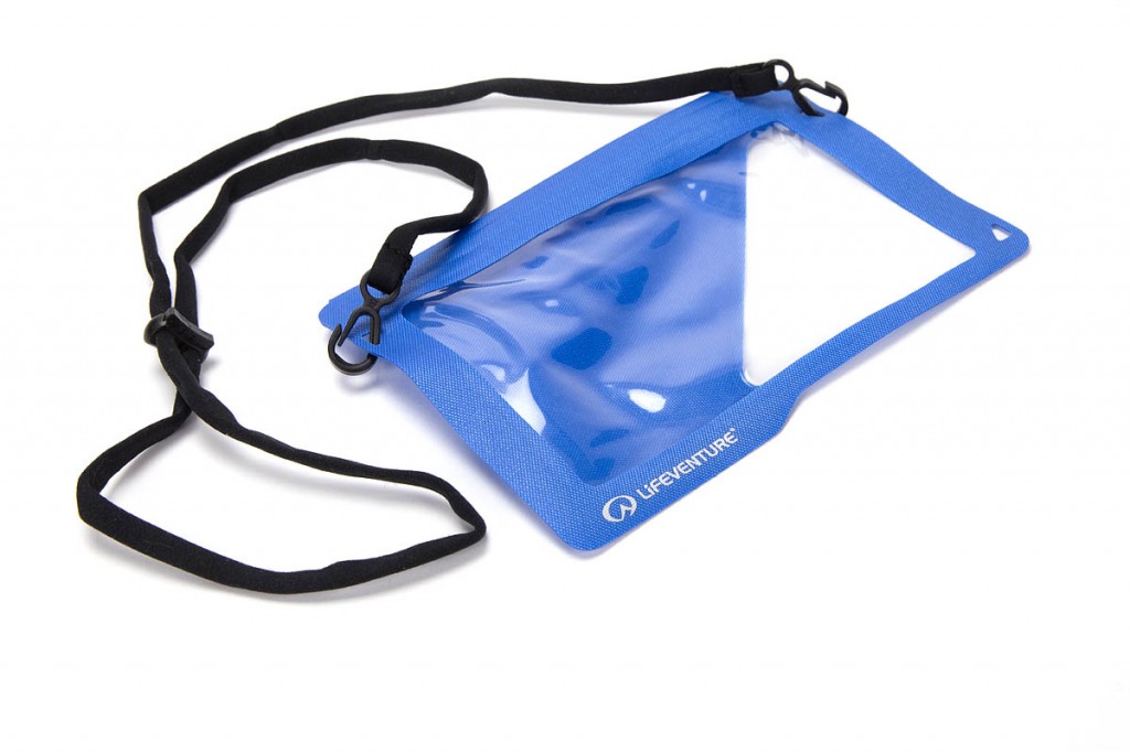 Lifeventure Hydroseal Phone Case. Photo: Bob Smith/grough Lifeventure Hydroseal Phone Case. Photo: Bob Smith/grough