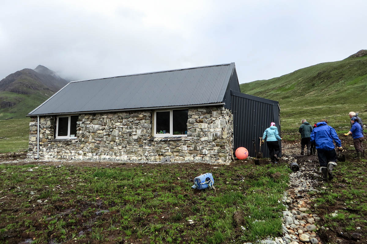 Grough — New Camasunary Bothy Opens On Isle Of Skye As Volunteers Complete Work