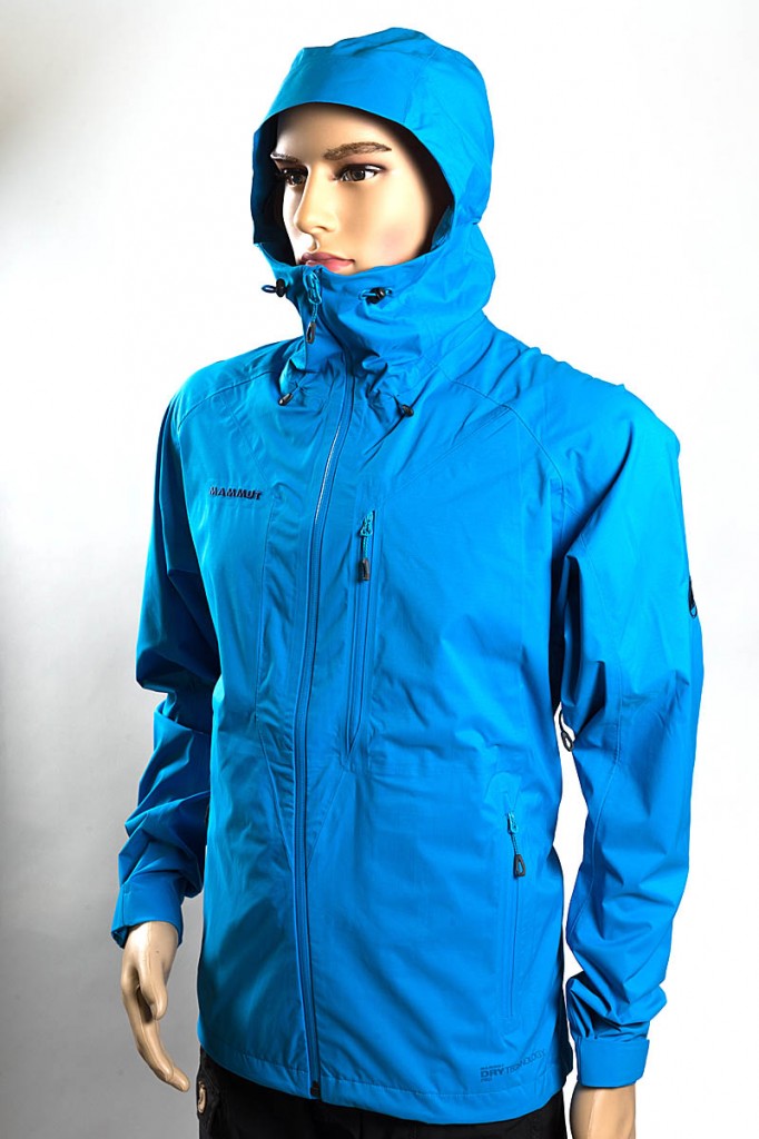 Mammut Kento HS Hooded Jacket. Photo: Bob Smith/grough Mammut Kento HS Hooded Jacket. Photo: Bob Smith/grough