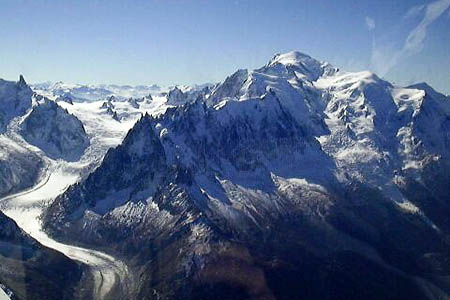 Mont Blanc. Photo: Zulu CC-BY-SA-3.0