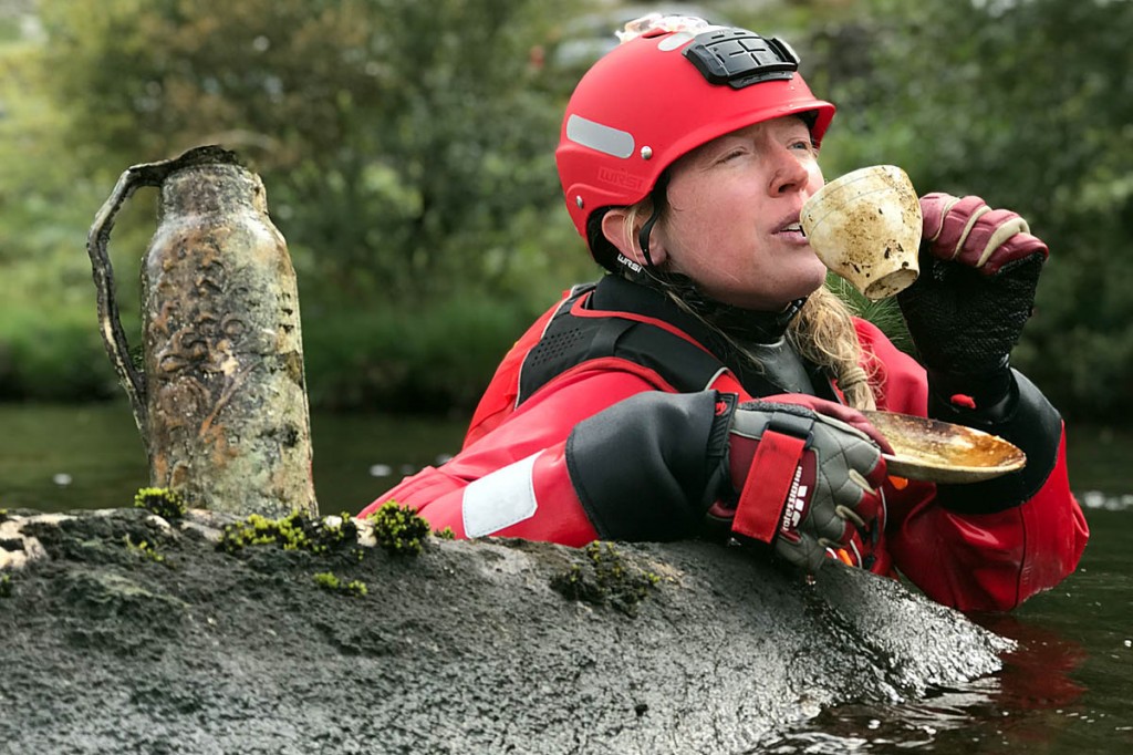One of the team enjoys an unscheduled tea break during the clean-up. Photo: OVMRO One of the team enjoys an unscheduled tea break during the clean-up. Photo: OVMRO