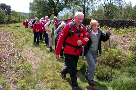 Peak District volunteers with walkers Peak District volunteers with walkers