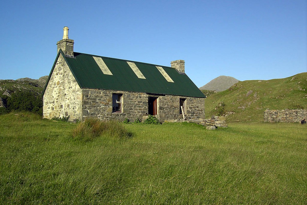 The Peanmeanach bothy. Photo: Colin Kinnear CC-BY-SA-2.0 The Peanmeanach bothy. Photo: Colin Kinnear CC-BY-SA-2.0