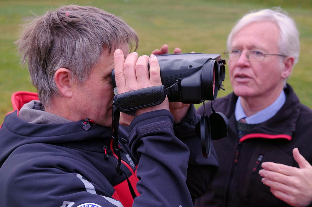 A member of Scottish Mountain Rescue tries out one of the Thales thermal imagers A member of Scottish Mountain Rescue tries out one of the Thales thermal imagers