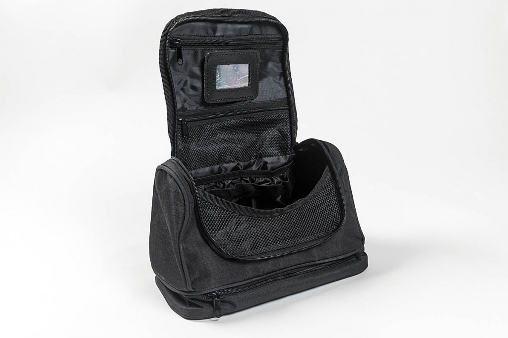 Snugpak Luxury Wash Bag. Photo: Bob Smith/grough Snugpak Luxury Wash Bag. Photo: Bob Smith/grough