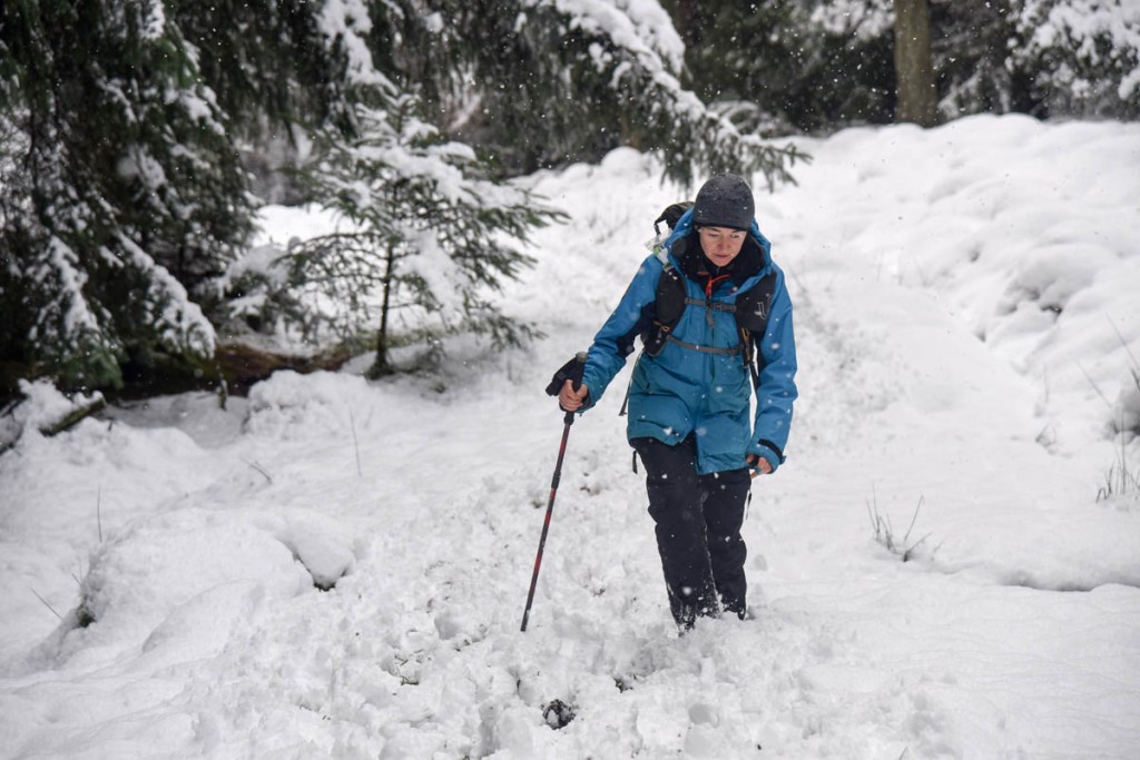 Leading woman Carol Morgan battles the snow. Photo: Mick Kenyon/Spine Race Leading woman Carol Morgan. Photo: Mick Kenyon/Spine Race