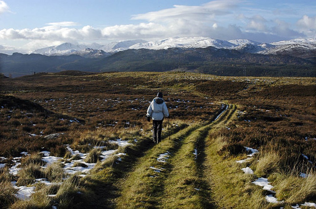 The slopes of Beinn Mhòr, looking towards the hills of Affric. Photo: Tom Richardson CC-BY-SA-2.0
