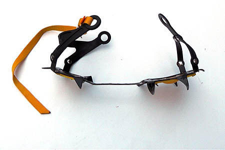 The cheap crampons can bend when used. Photo: BMC The cheap crampons can bend dangerously. Photo: BMC