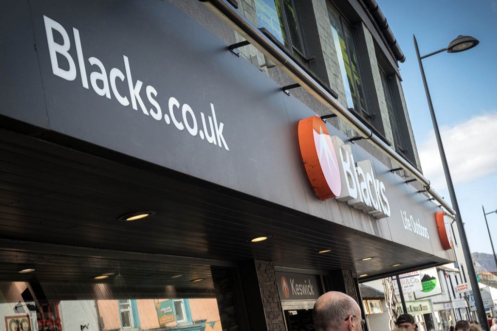 [Window Title] Creative Cloud  [Main Instruction] Creative Cloud has stopped working  [Content] Windows is checking for a solution to the problem...  [Cancel]