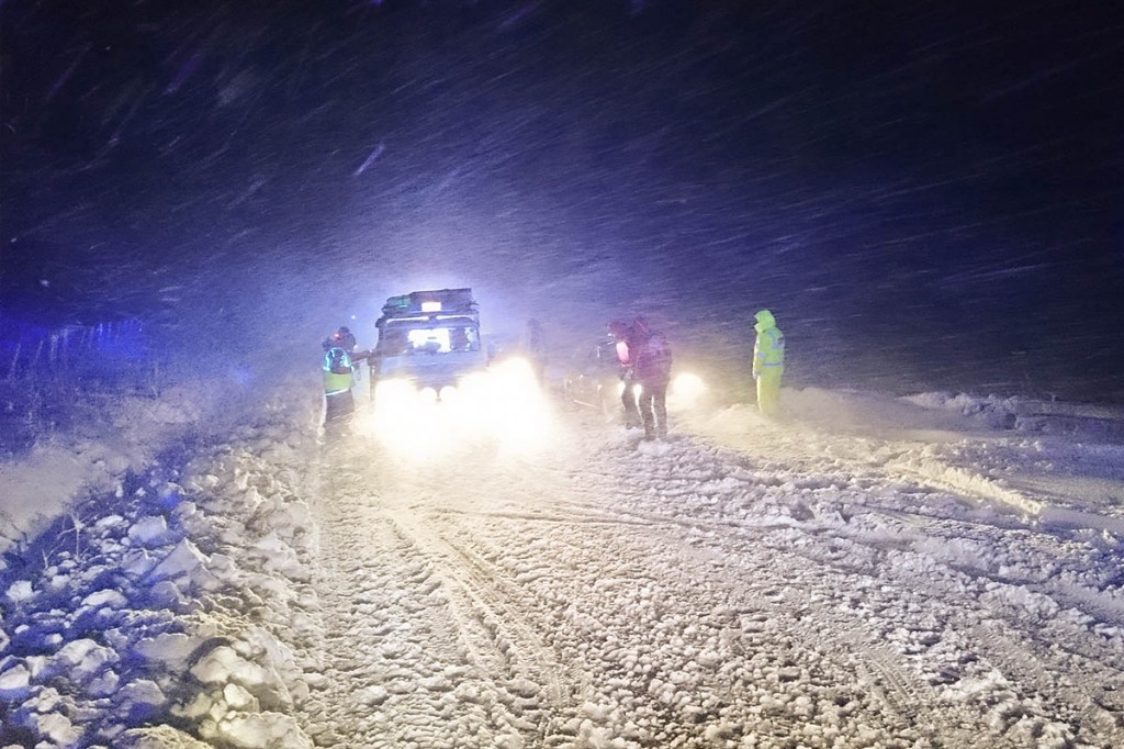 Mountain rescuers in action at Carter Bar where heavy snow trapped motorists. Photo: TVMRT