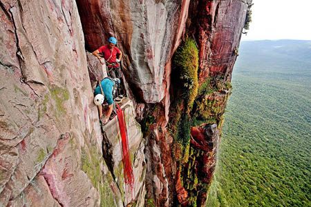 Leo Houlding on the Cerro Autana climb. Photo: Alastair Lee