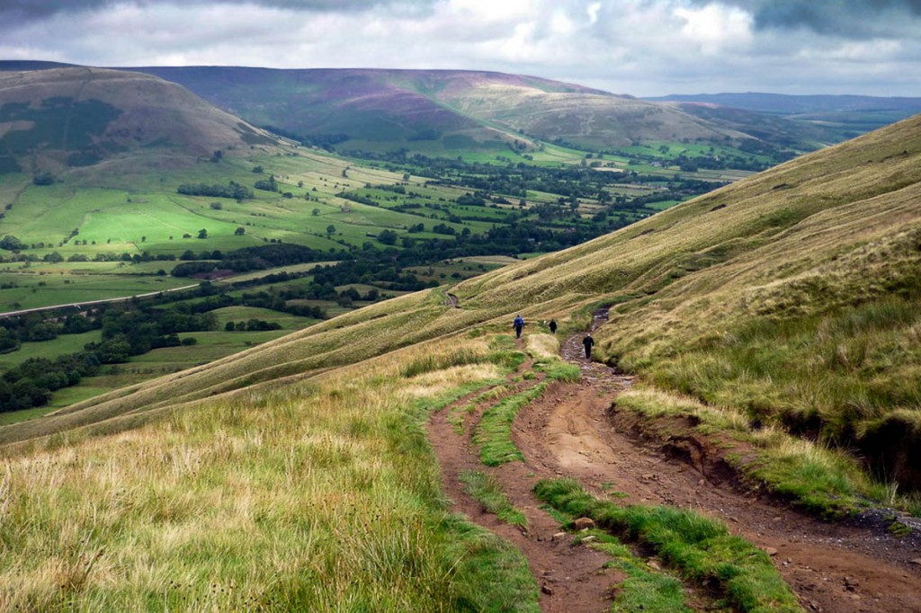 Chapel Gate below Rushup Edge. Photo: Graham Hogg CC-BY-SA-2.0 Chapel Gate below Rushup Edge. Photo: Graham Hogg CC-BY-SA-2.0