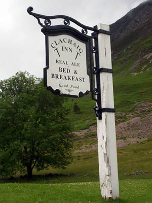 The Clachaig Inn, scene of some of the lectures. Photo: Graham Campbell CC-BY-2.0
