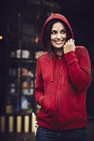 The fleeces are also offered in women's models The fleeces are also offered in women's models