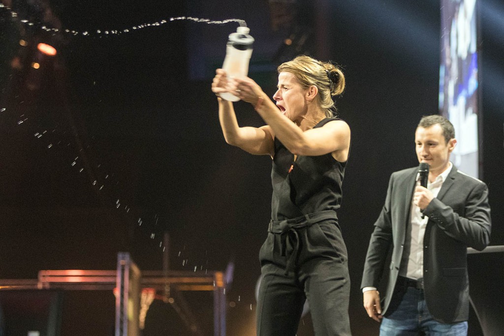 Aptonia's victory is accompanied by a shower from the Double Use bottle Aptonia's victory is accompanied by a shower from the Double Use bottle