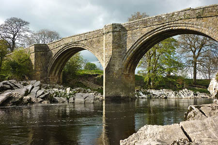 Devil's Bridge and the River Lune at Kirkby Lonsdale. Photo: Karl and Ali CC-BY-SA-2.0
