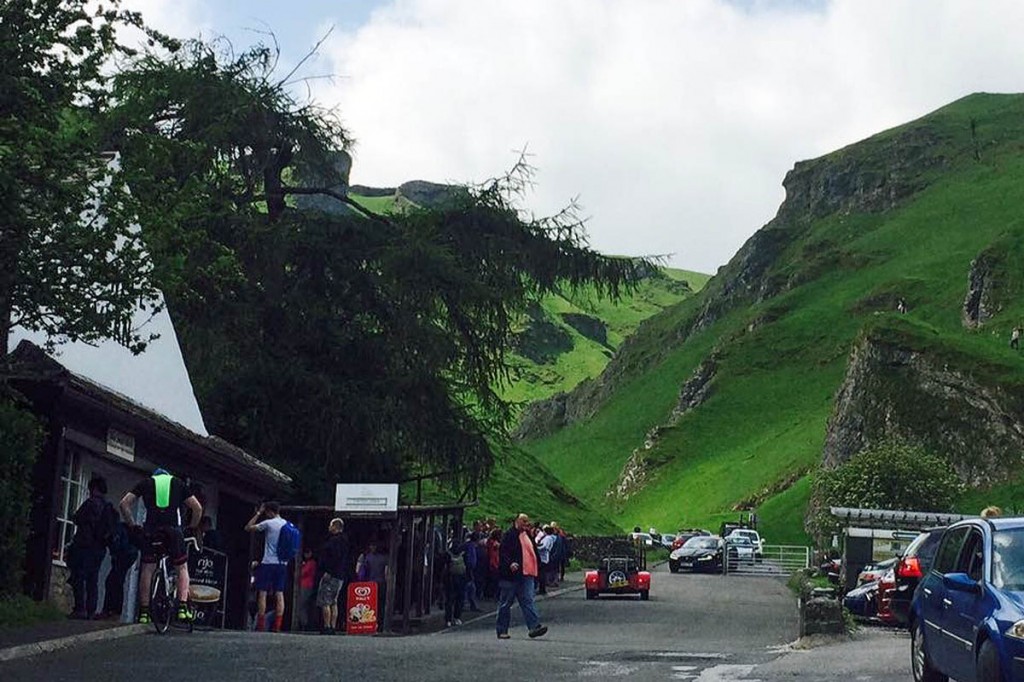 The couple were stuck in the Winnats Pass. Photo: Edale MRT