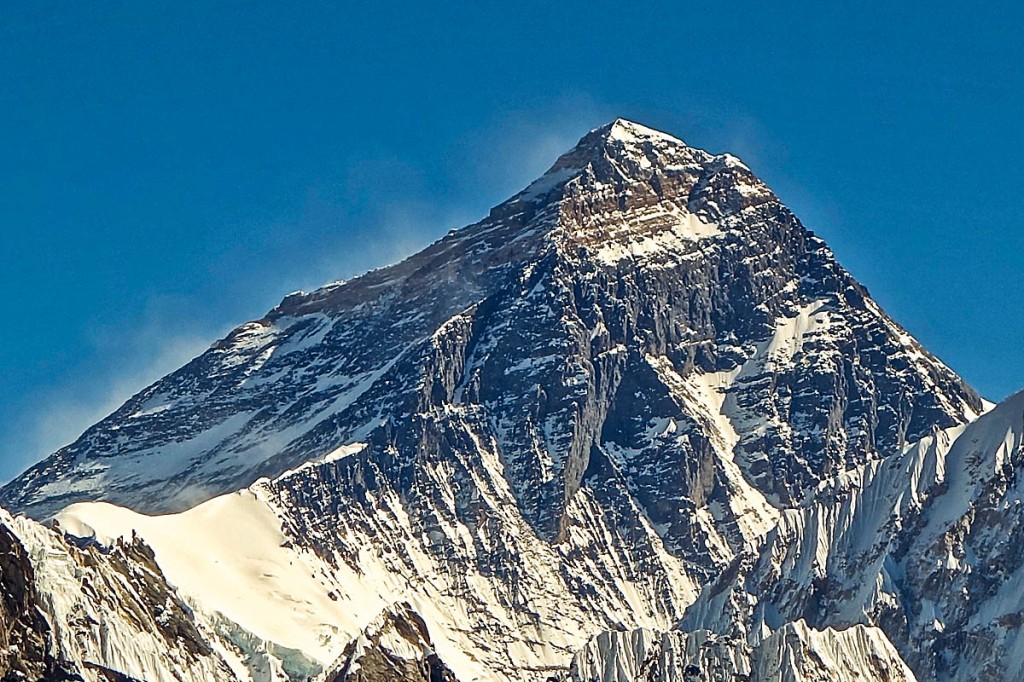 Everest 'should become a mountaineers' mountain again'. Photo: Rdevany CC-BY-SA-3.0 Everest 'should become a mountaineers' mountain again'. Photo: Rdevany CC-BY-SA-3.0