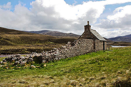 Faindouran Lodge bothy. Photo: Dorothy Carse CC-BY-SA-2.0 Faindouran Lodge bothy. Photo: Dorothy Carse CC-BY-SA-2.0