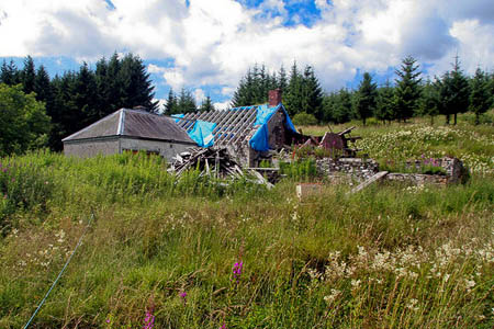 The Greensykes bothy during renovation. Photo: Peter McDermott CC-BY-SA-2.0 The Greensykes bothy during renovation. Photo: Peter McDermott CC-BY-SA-2.0
