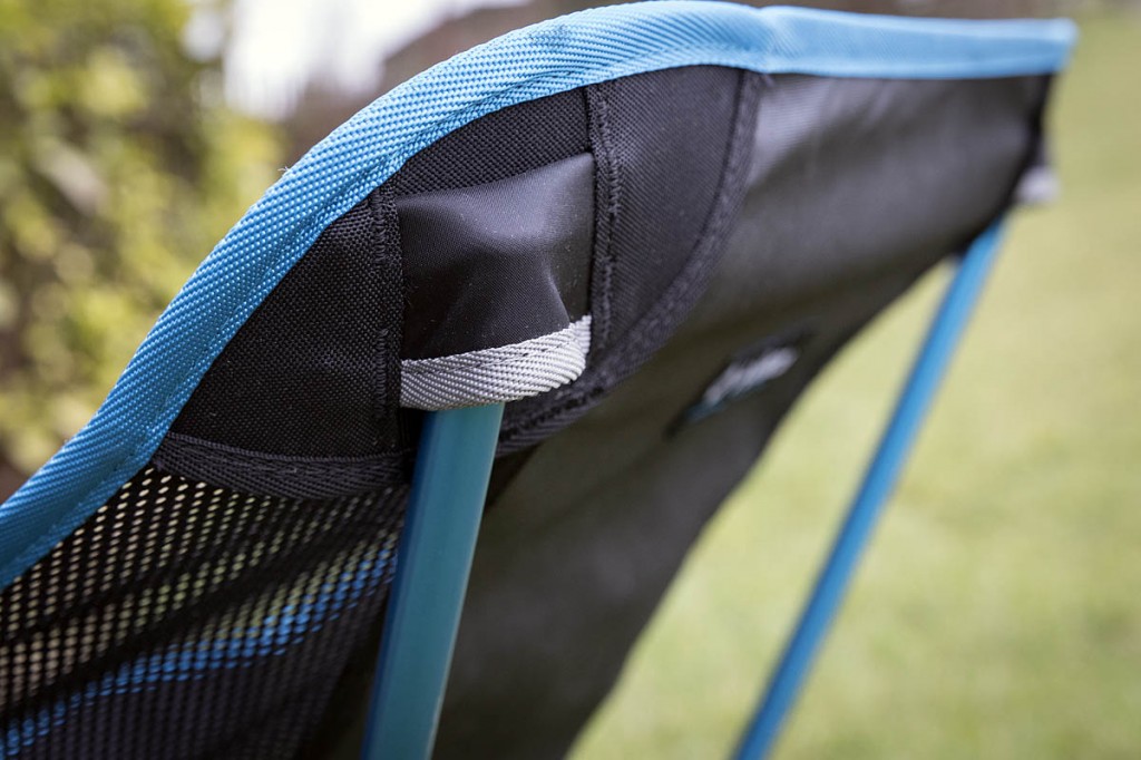 The support struts fit into strong holders at the corners The support struts fit into strong holders at the corners