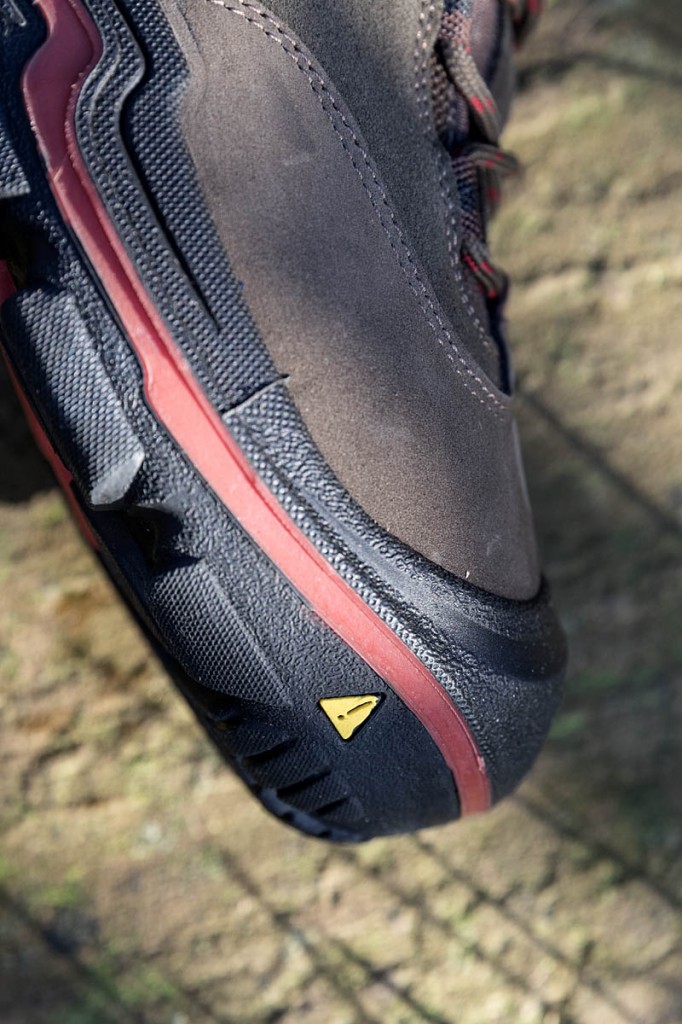 The midsole is moulded on to the upper The midsole is moulded on to the upper