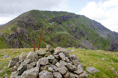 Looking Stead, looking towards the north face of Pillar