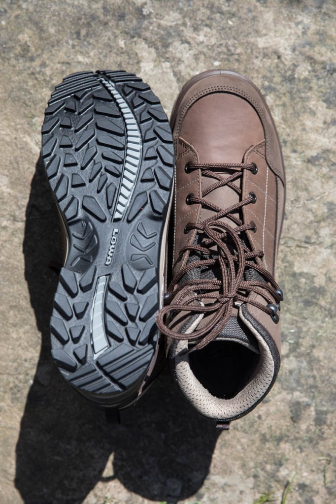 Lowa Bormio GTX QC uppers and sole. Photo: Bob Smith/grough Lowa Bormio GTX QC uppers and sole. Photo: Bob Smith/grough