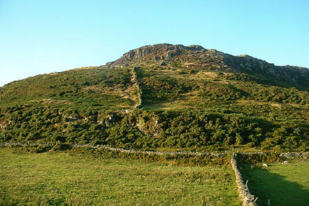 Moel y Gest. Photo:David Medcalf CC-BY-SA-2.0