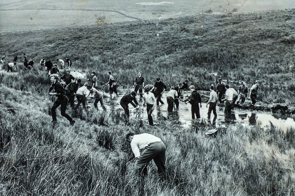 More than 300 people took part in the efforts to save the cavers. Photo: UWFRA More than 300 people took part in the efforts to save the cavers. Photo: UWFRA