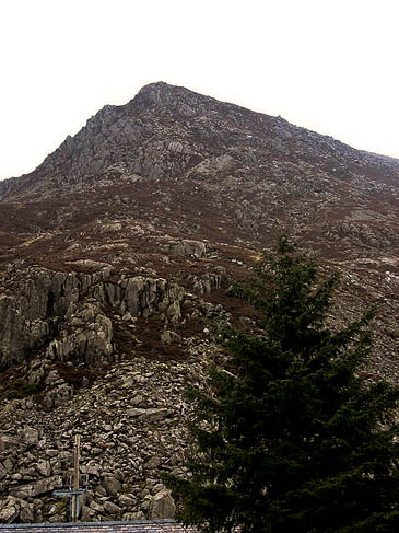 Pen Yr Ole Wen. Photo: Eric Jones CC-BY-SA-2.0