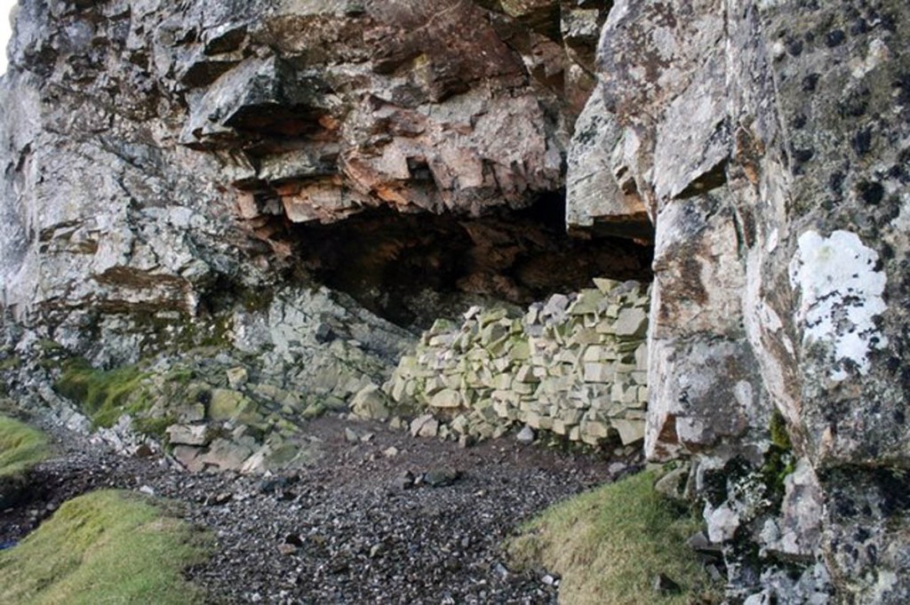The couple were rescued from the Priest's Hole on Dove Crag. Photo: Mick Garratt CC-BY-SA-2.0