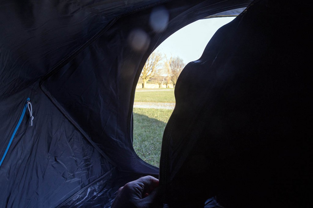 The dark interior of the Quechua 2 Seconds 2 Fresh and Black. Photo: Bob Smith/grough The dark interior of the Quechua 2 Seconds 2 Fresh and Black. Photo: Bob Smith/grough