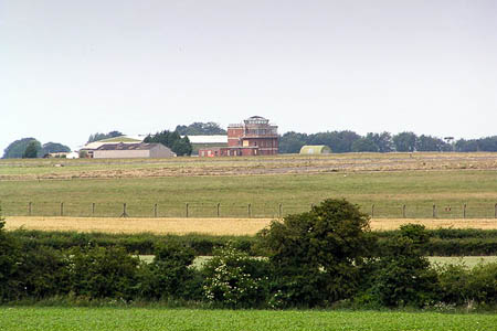 Sculthorpe airfield, Norfolk. Photo: Helen Hanley CC-BY-SA-2.0 Sculthorpe airfield, Norfolk. Photo: Helen Hanley CC-BY-SA-2.0