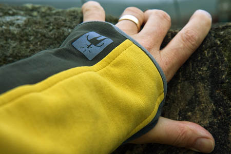 A discreet logo on the cuff is the only external branding on the top A discreet logo on the cuff is the only external branding on the top