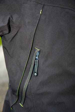 The jacket has two roomy zipped chest pockets on each side The jacket has two roomy zipped chest pockets on each side