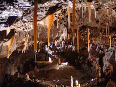 Inside Stump Cross Caverns. Photo: Paul Allison CC-BY-SA-2.0