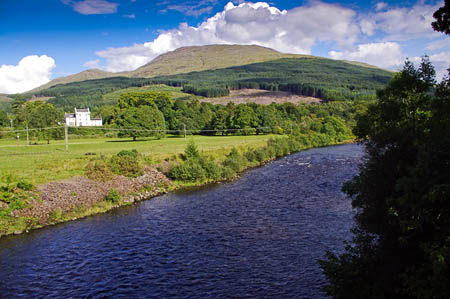 On the route of the proposed trail near Taynuilt. Photo: Ian Taylor CC-BY-SA-2.0