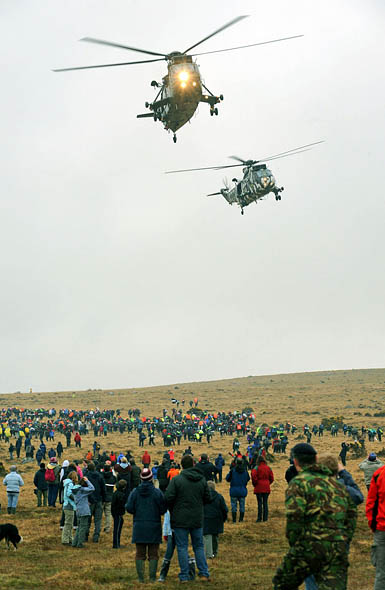 Competitors start the Ten Tors. Photo: Sergeant Danny Harmer, Crown Copyright Competitors start the Ten Tors. Photo: Sergeant Danny Harmer, Crown Copyright