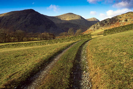 The walker was rescued near to Tongue Scar, right. Photo: Tom Richardson CC-BY-SA-2.0 The walker was rescued near to Tongue Scar, right. Photo: Tom Richardson CC-BY-SA-2.0