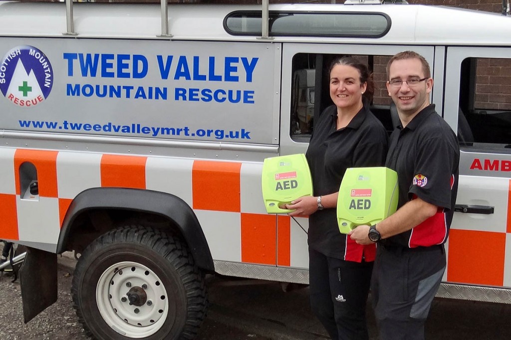 Team members show off the two AEDs shortly after they were acquired. Photo: Tweed Valley MRT Team members show off the two AEDs shortly after they were acquired. Photo: Tweed Valley MRT
