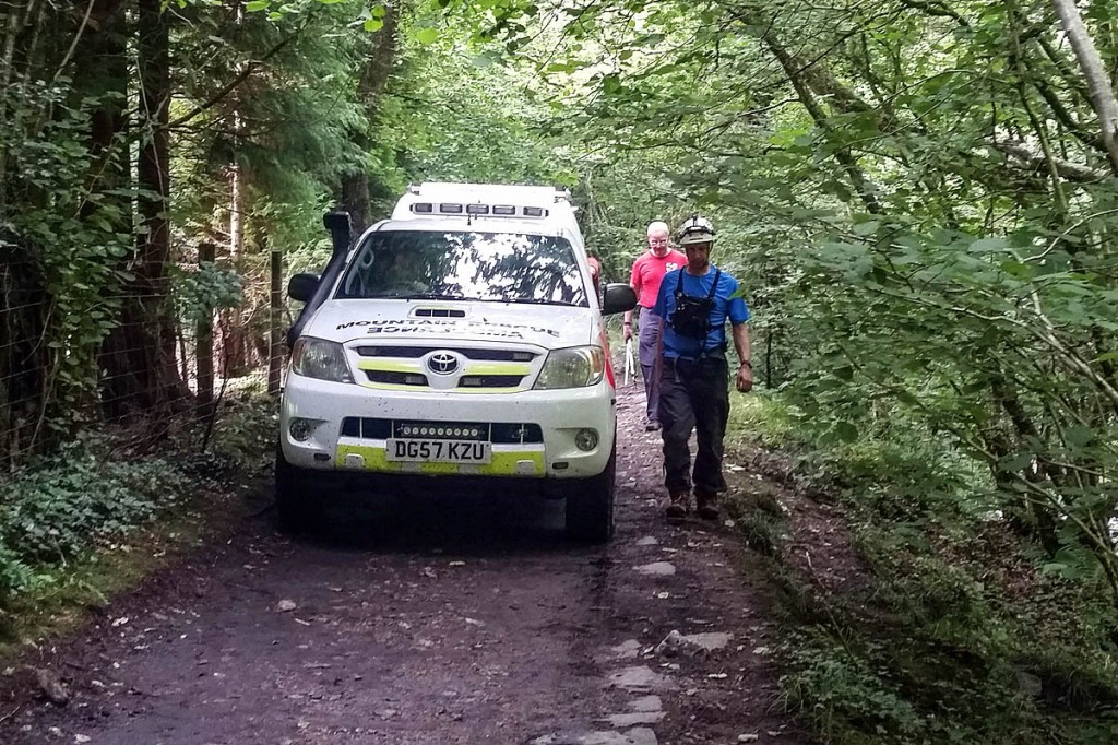 The injured jumper was placed in a team vehicle. Photo: Western Beacons MSRT